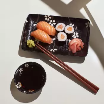 Sushi set s paličkami Black & White Petals
