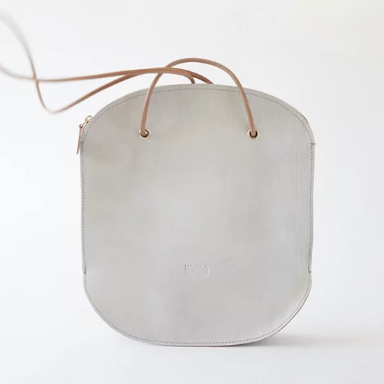 Oval Small tasche so zipsom – sivá