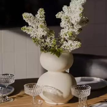 Béžová váza Tuga