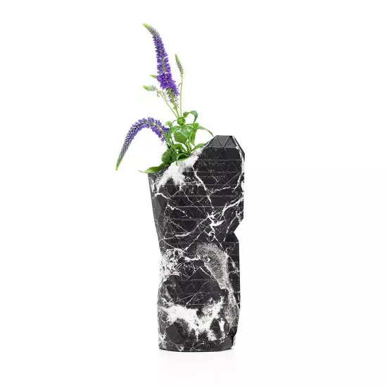 Malý papierový obal na vázu – Marble Black