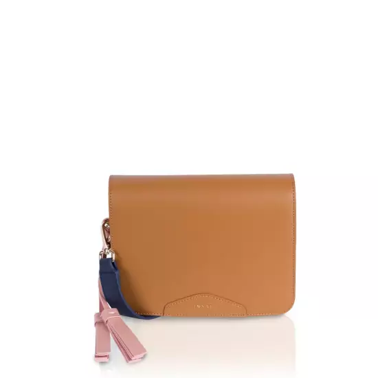 Hnedá kabelka – Nery