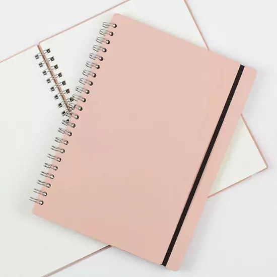 Zápisník v kožených doskách A4  – ružový