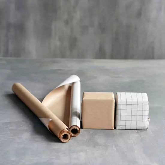 Obojstranný baliaci papier – hnedý, kockovaný
