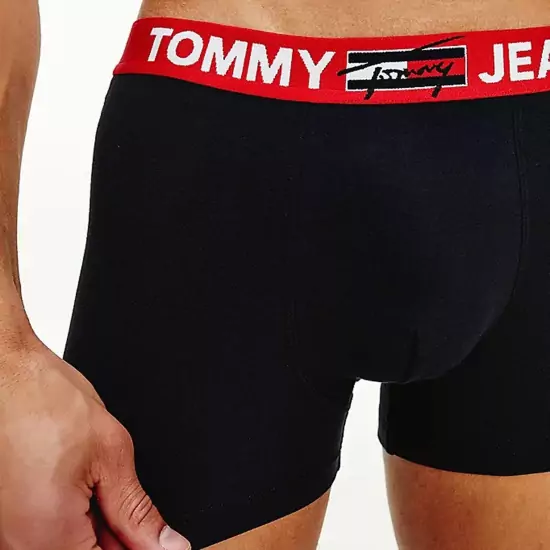 Čierne boxerky Trunk Tommy Jeans
