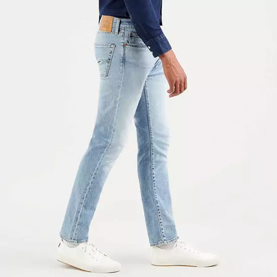 502 Taper Jeans