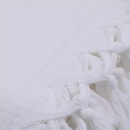 Biely prehoz na posteľ – 220 × 240 cm