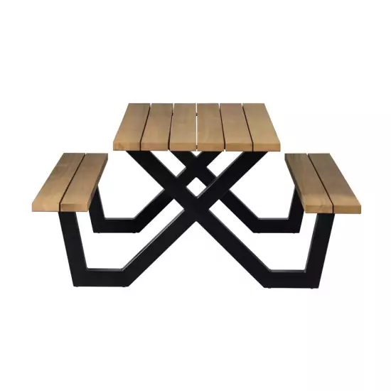 Vonkajší stôl s lavicami